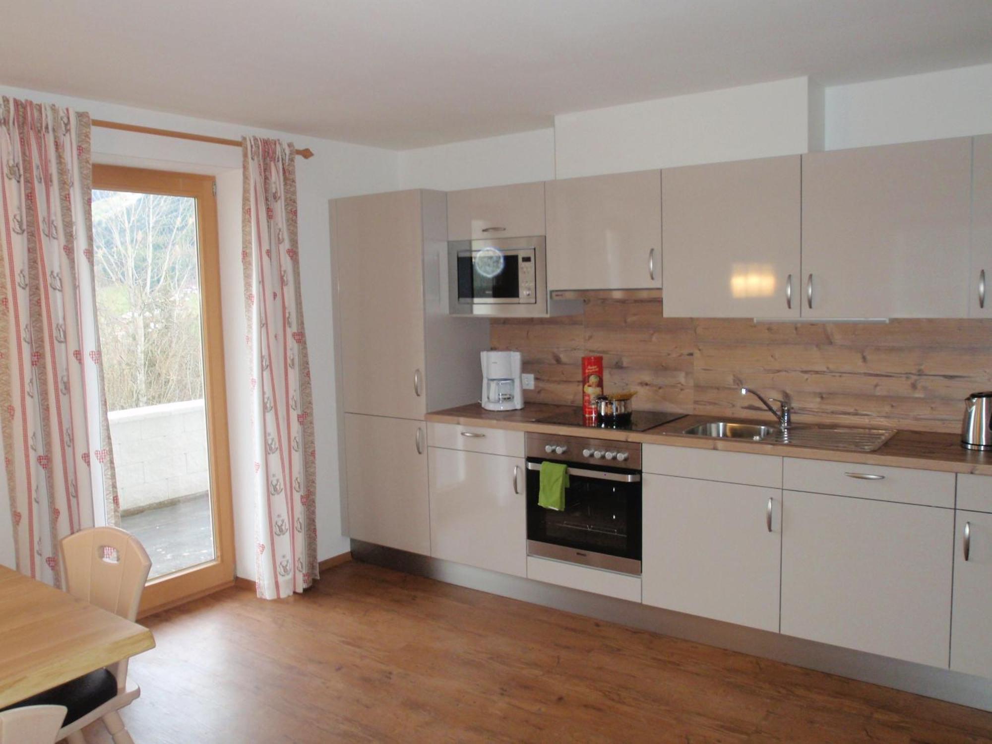 Landhaus Alpenjaeger Hainzenberg Ruang foto