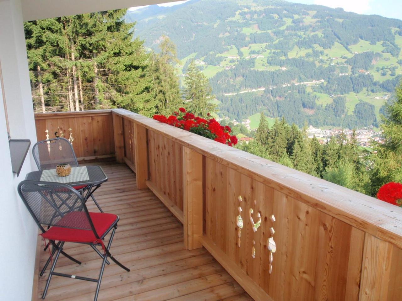 Landhaus Alpenjaeger Hainzenberg Ruang foto
